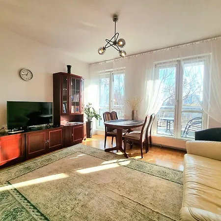 Saska Kepa Apartment